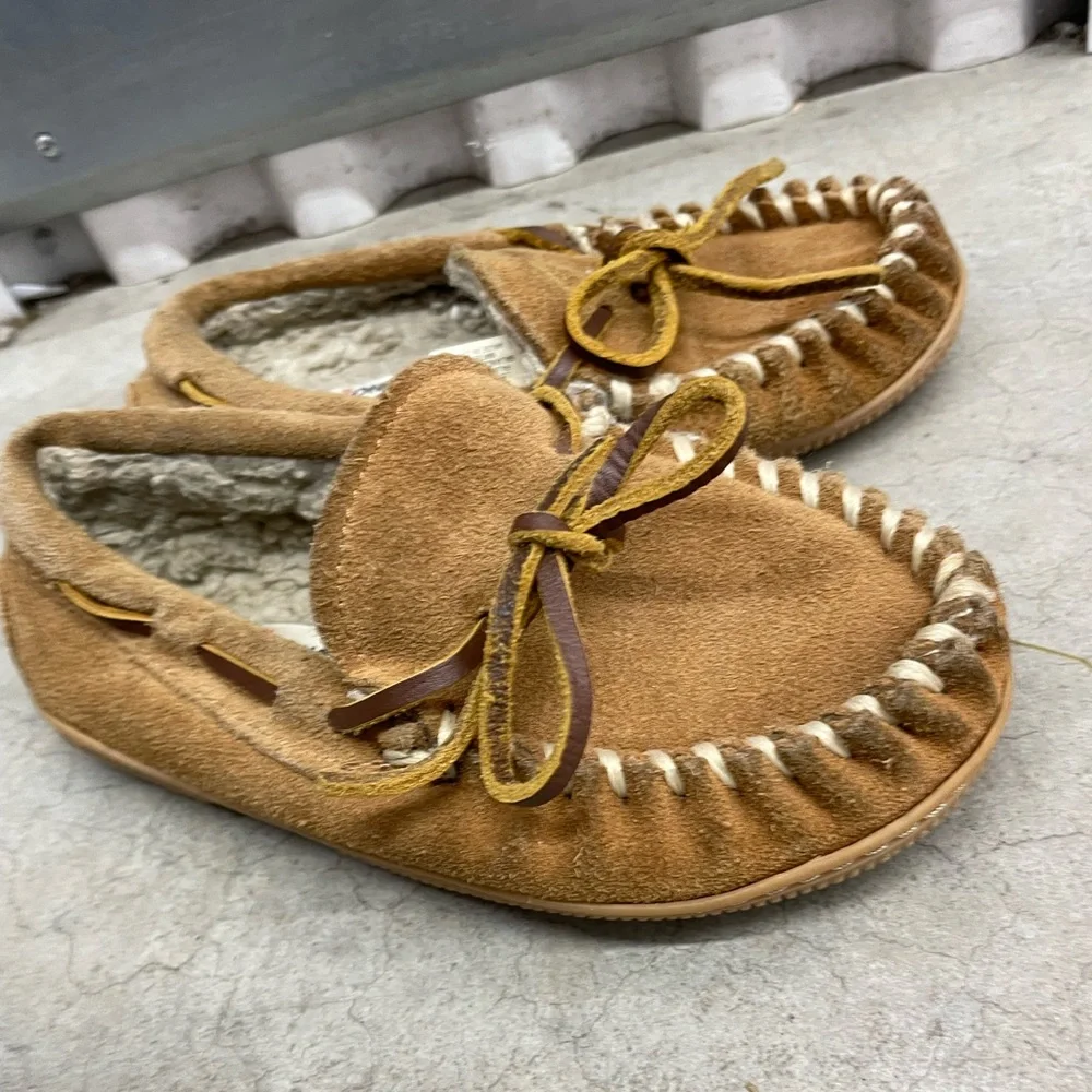 Minnetonka Kids Moccasins Size 12